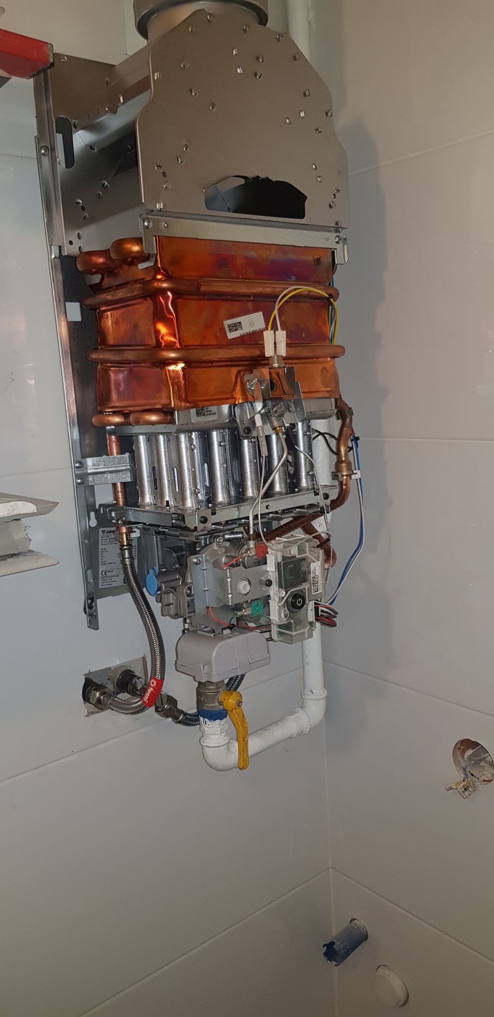 montaz kotla bosch GC2300IW 01